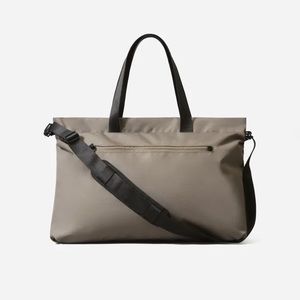 Everlane | The ReNew Transit Weekender in Warm Charcoal